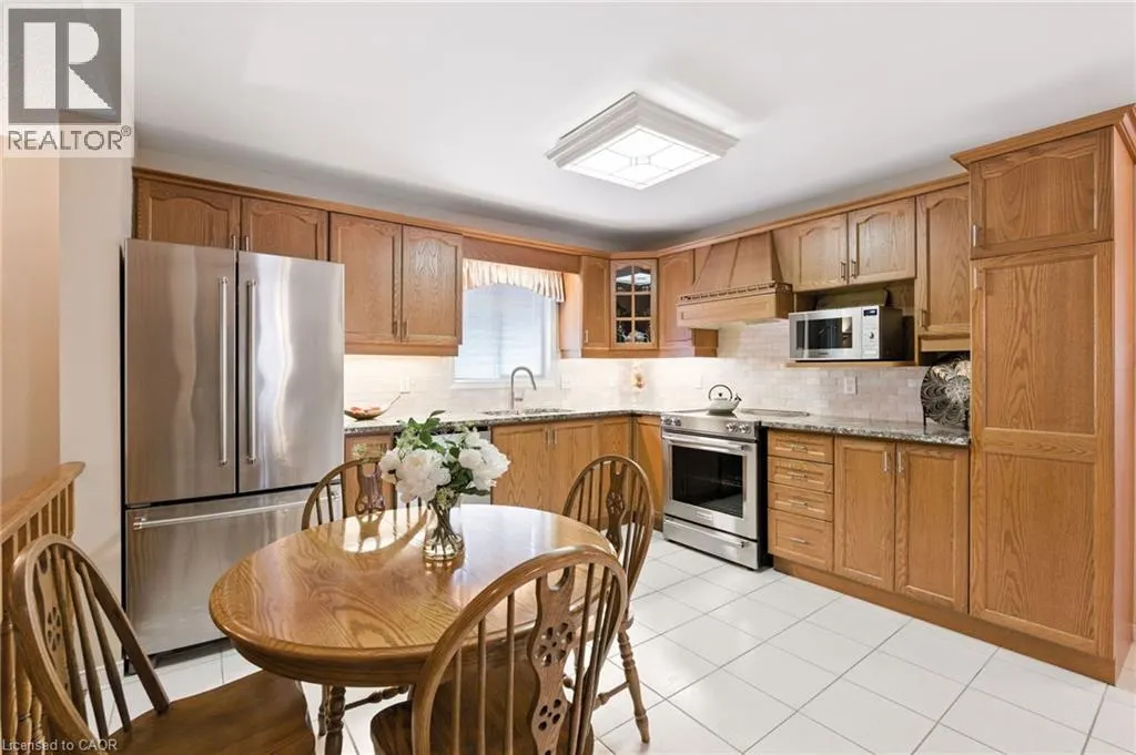 18 NAPLES Boulevard