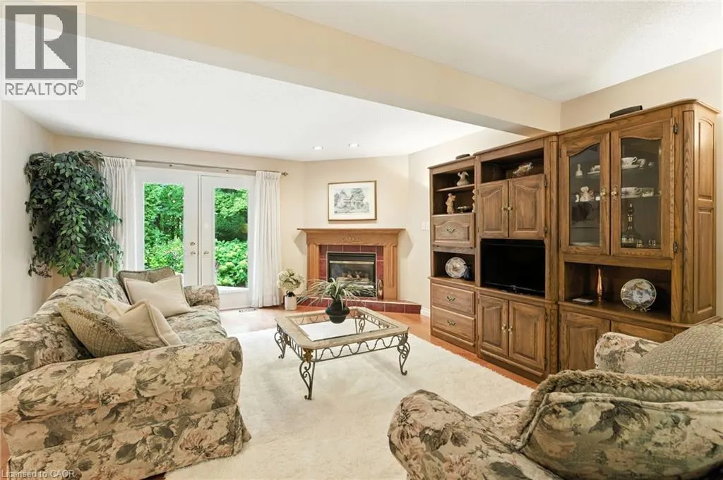 18 NAPLES Boulevard