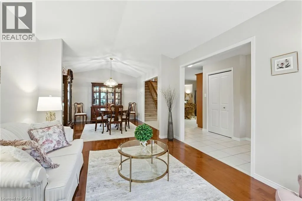 18 NAPLES Boulevard
