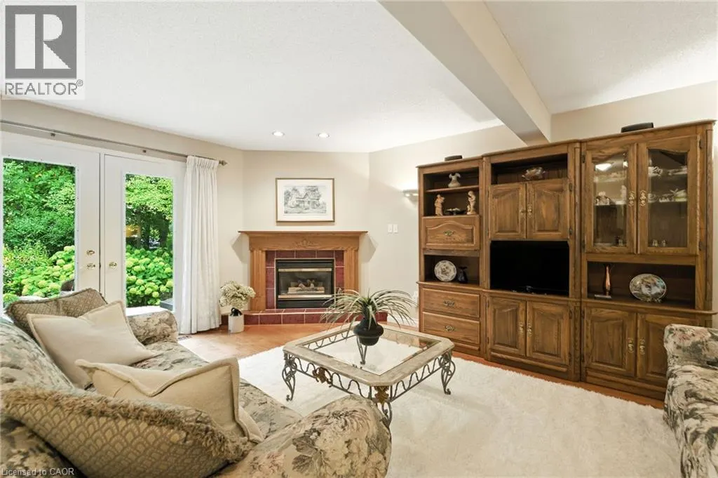 18 NAPLES Boulevard