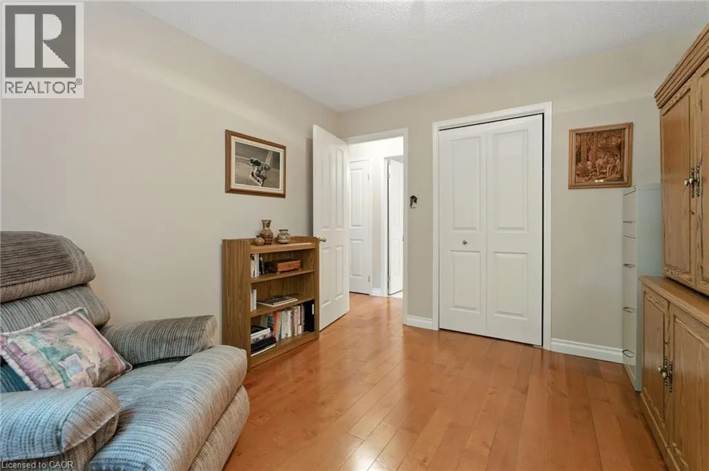 18 NAPLES Boulevard