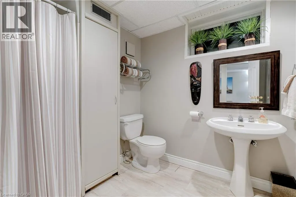 4391 LAKESHORE Road