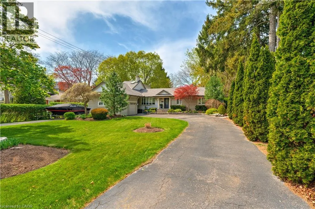 4391 LAKESHORE Road