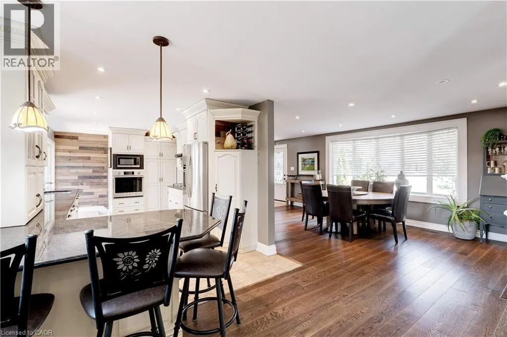 4391 LAKESHORE Road
