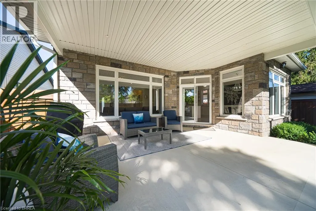 38 LAKEVIEW Avenue