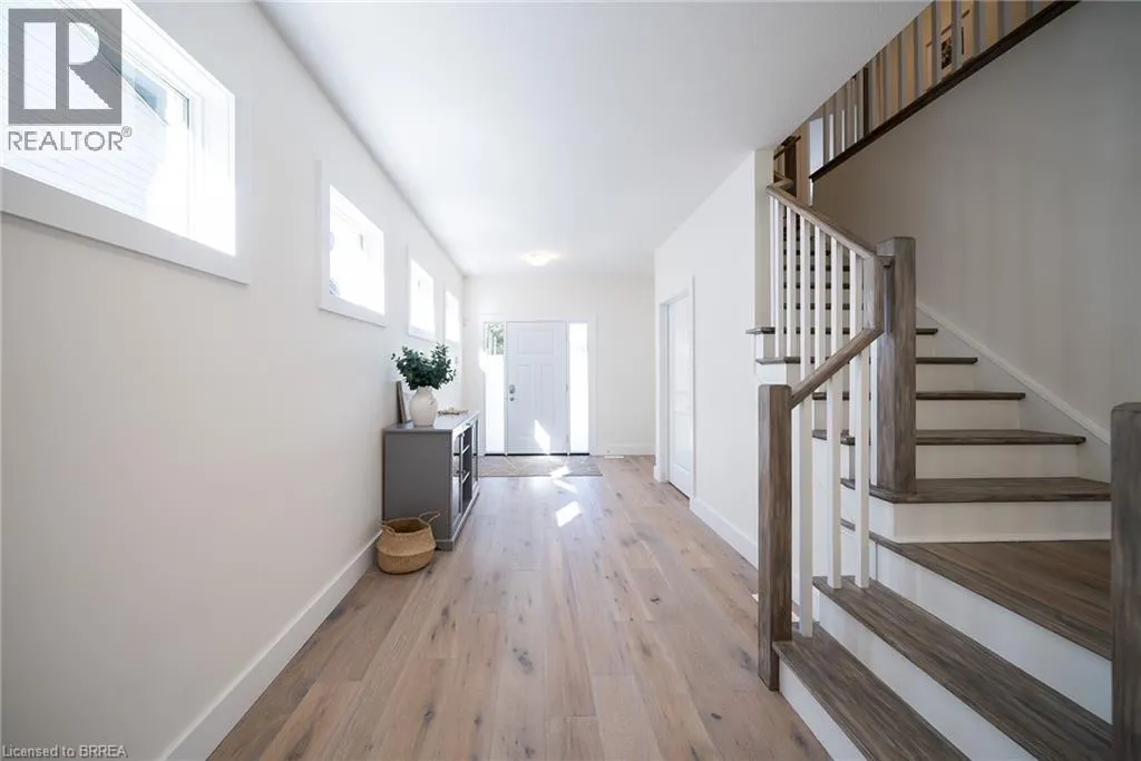 38 LAKEVIEW Avenue