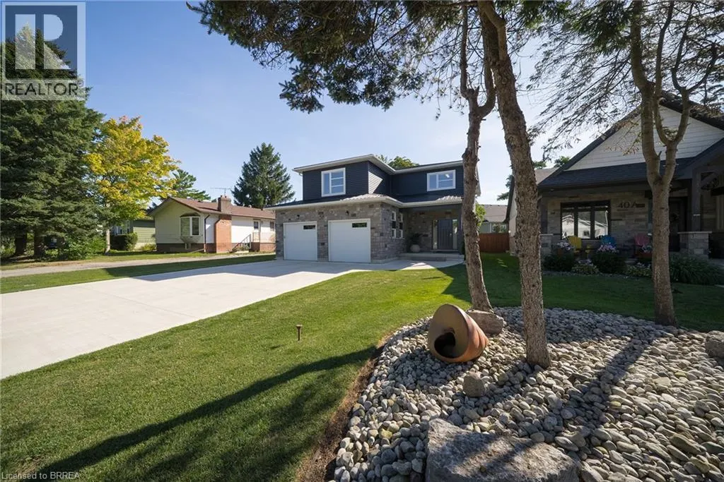 38 LAKEVIEW Avenue