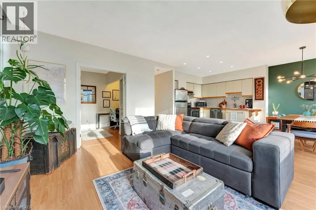 36 JAMES Street S Unit# 701, #701