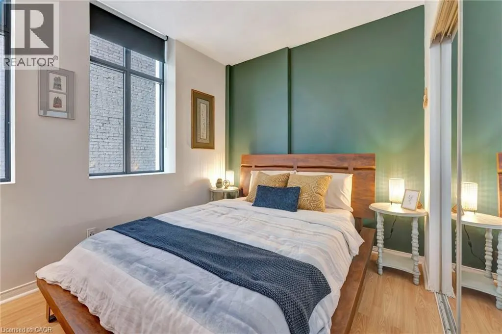 36 JAMES Street S Unit# 701, #701