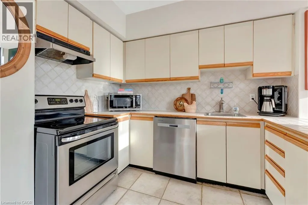 36 JAMES Street S Unit# 701, #701