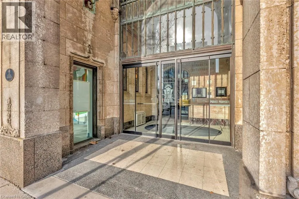 36 JAMES Street S Unit# 701, #701