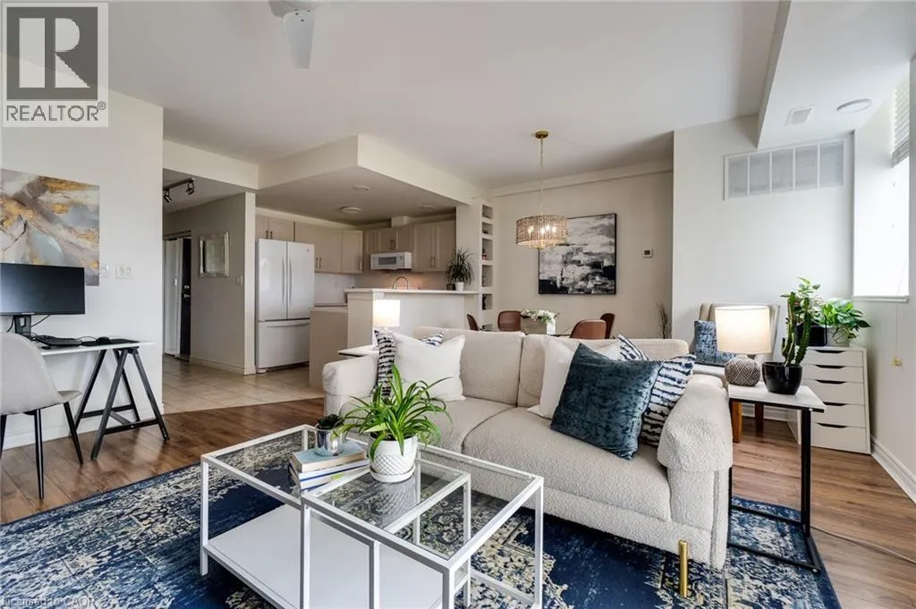 262 DUNDAS Street E Unit# 105, #105