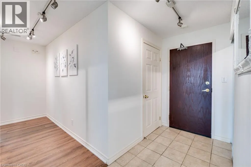 262 DUNDAS Street E Unit# 105, #105