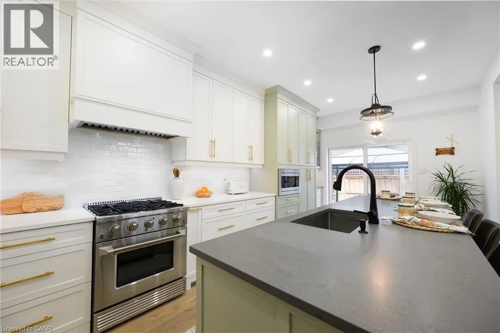 270 MAIN Street W Unit# 9, #9