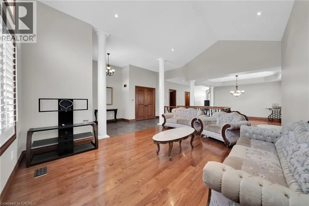 117 CHRISTOPHER Drive