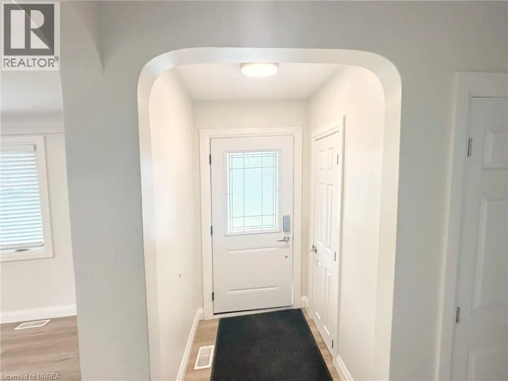 75 HENDERSON Avenue