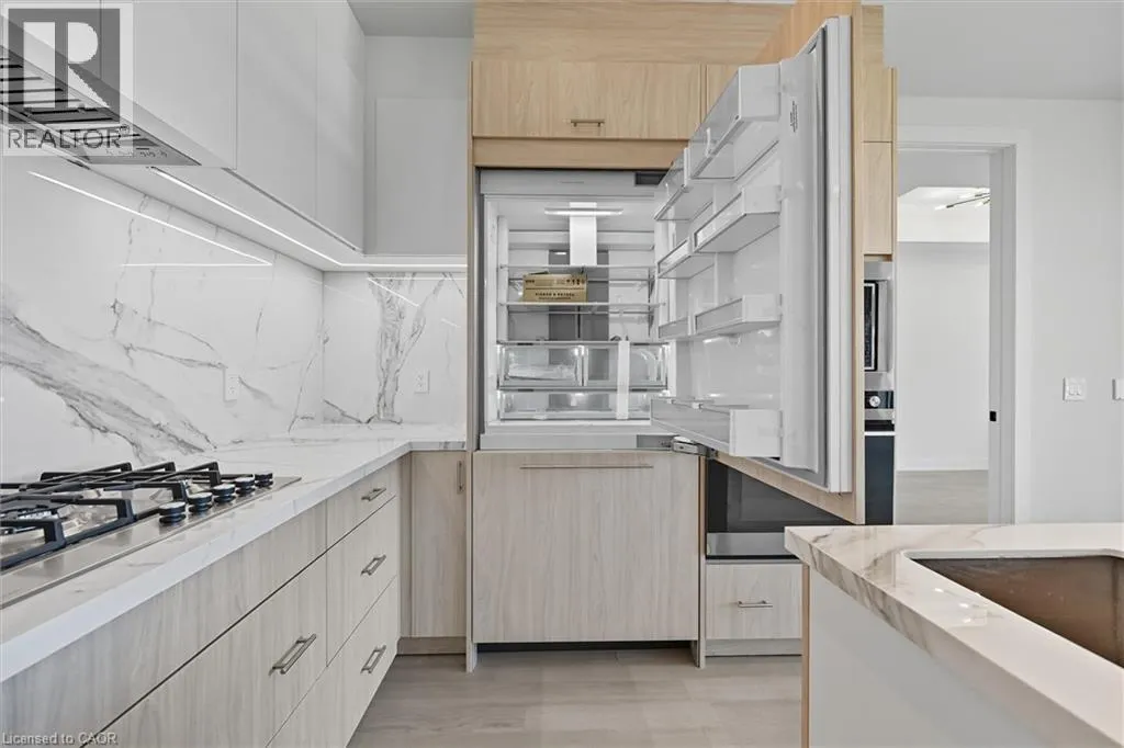 123 MAURICE Drive Unit# 409, #409