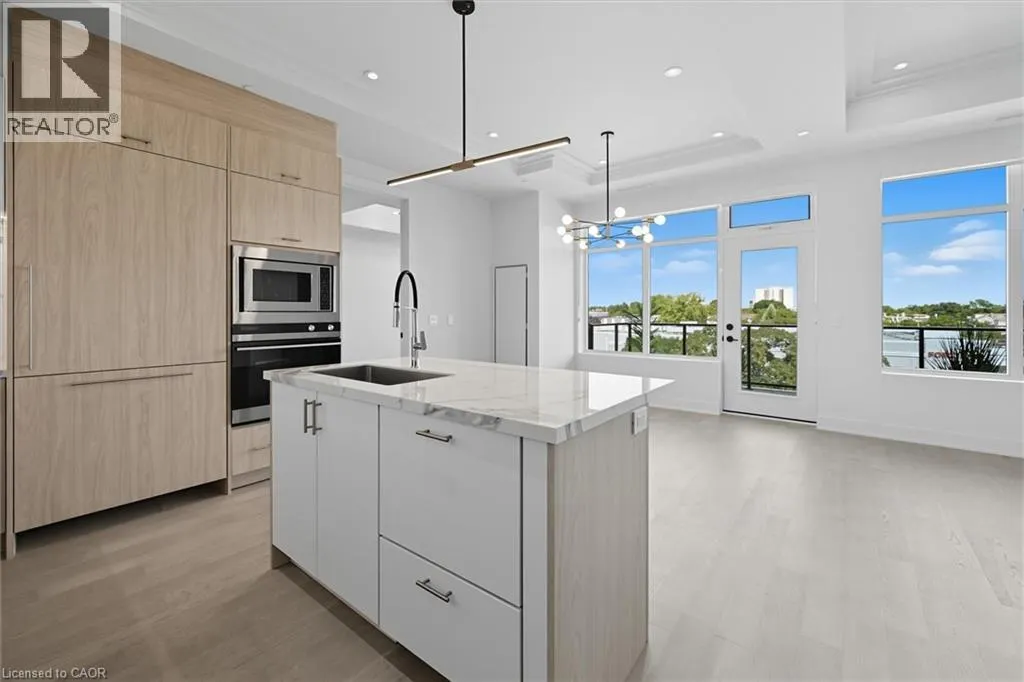 123 MAURICE Drive Unit# 409, #409