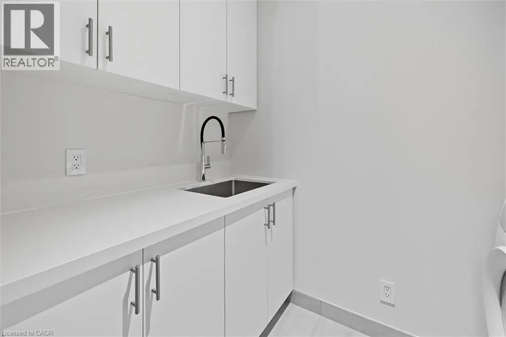 123 MAURICE Drive Unit# 409, #409