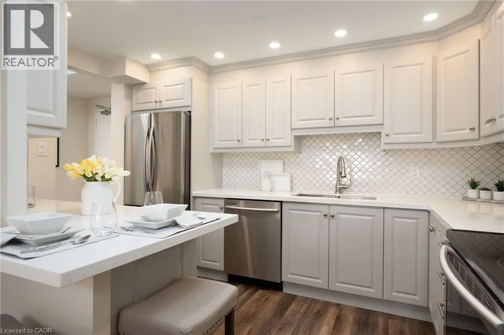 1359 WHITE OAKS Boulevard Unit# 804, #804