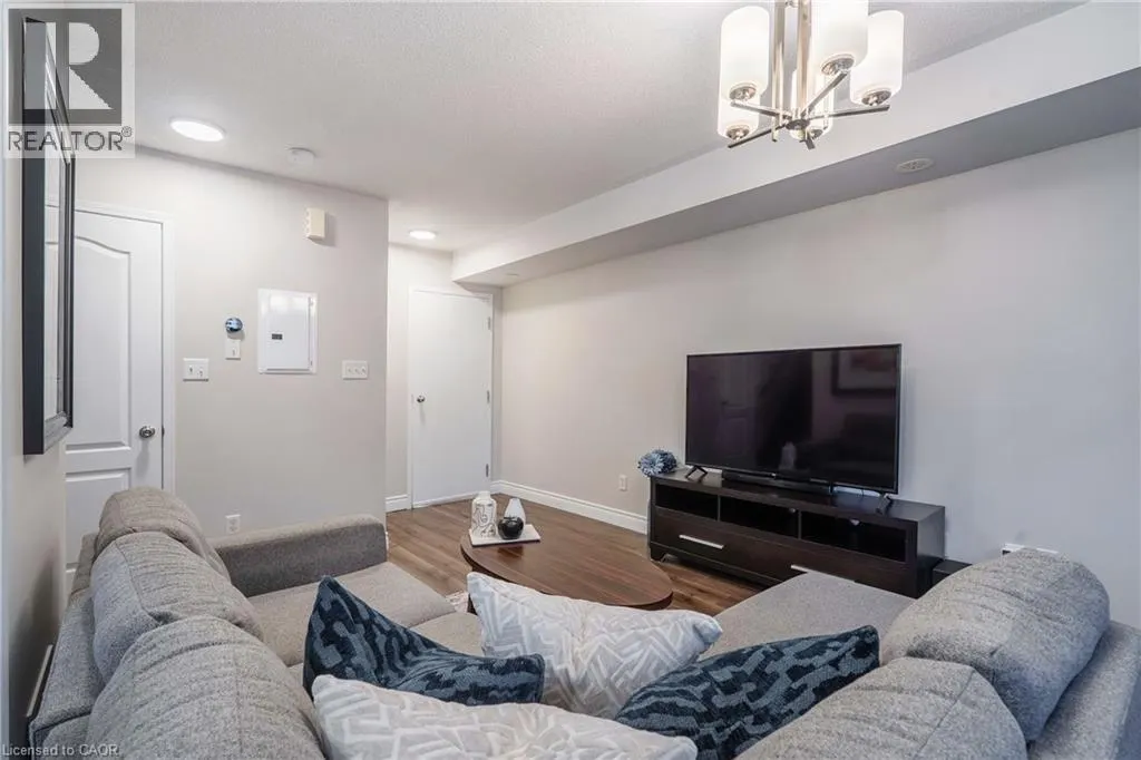47 HAYS Boulevard Unit# 3, #3