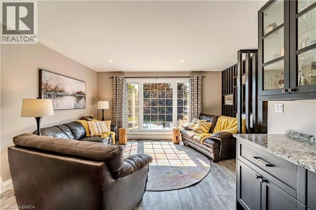 4 MACBRIDE Court