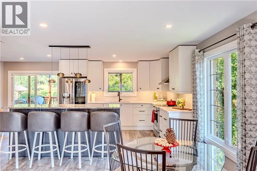 4 MACBRIDE Court