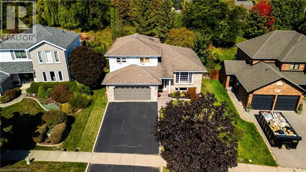 4 MACBRIDE Court
