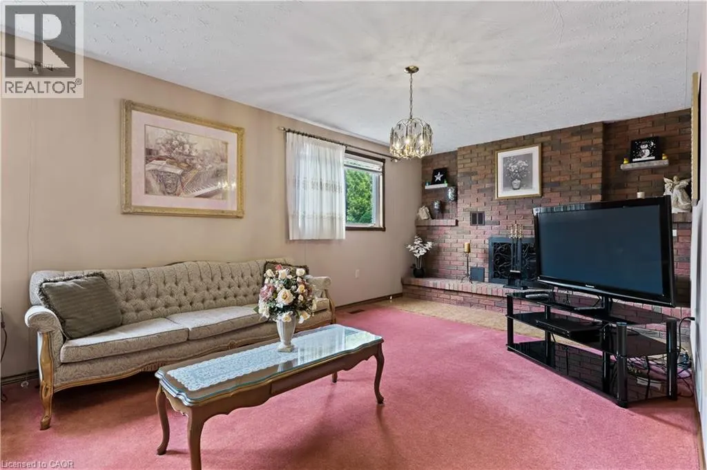 14 VALROSE Drive
