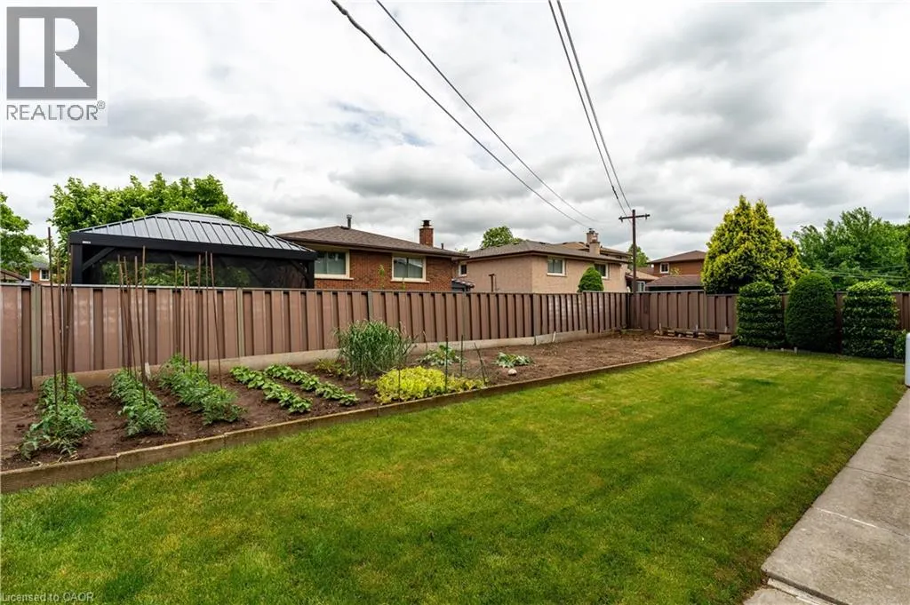 14 VALROSE Drive