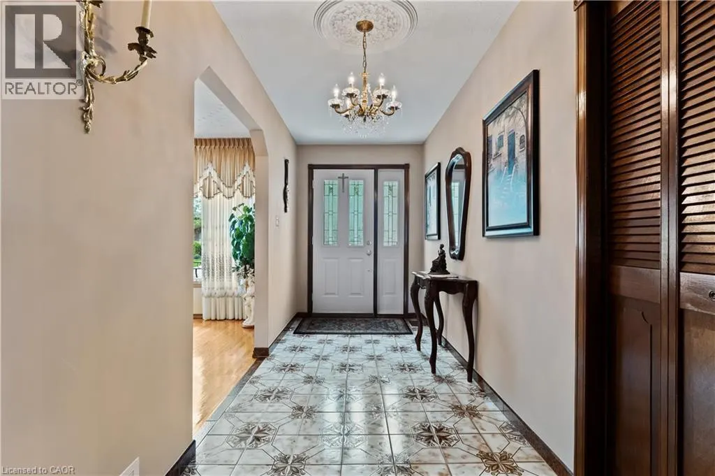 14 VALROSE Drive