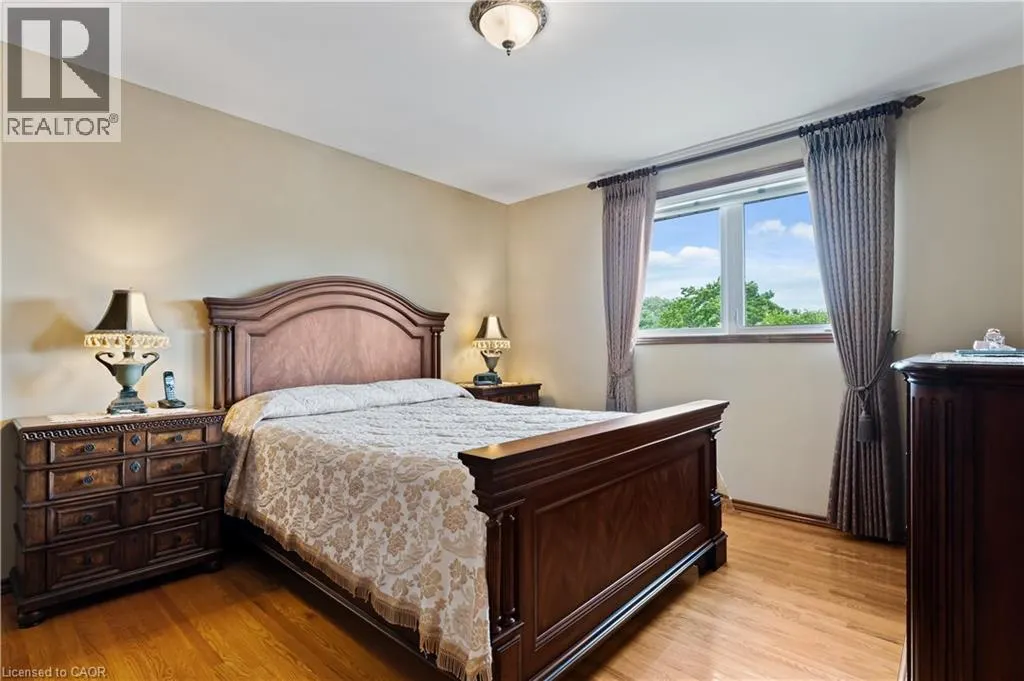14 VALROSE Drive
