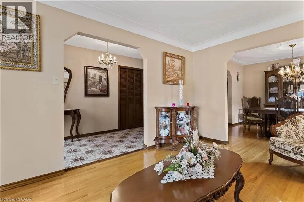 14 VALROSE Drive