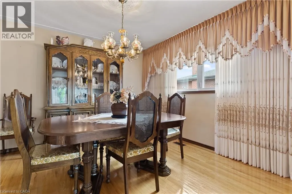 14 VALROSE Drive