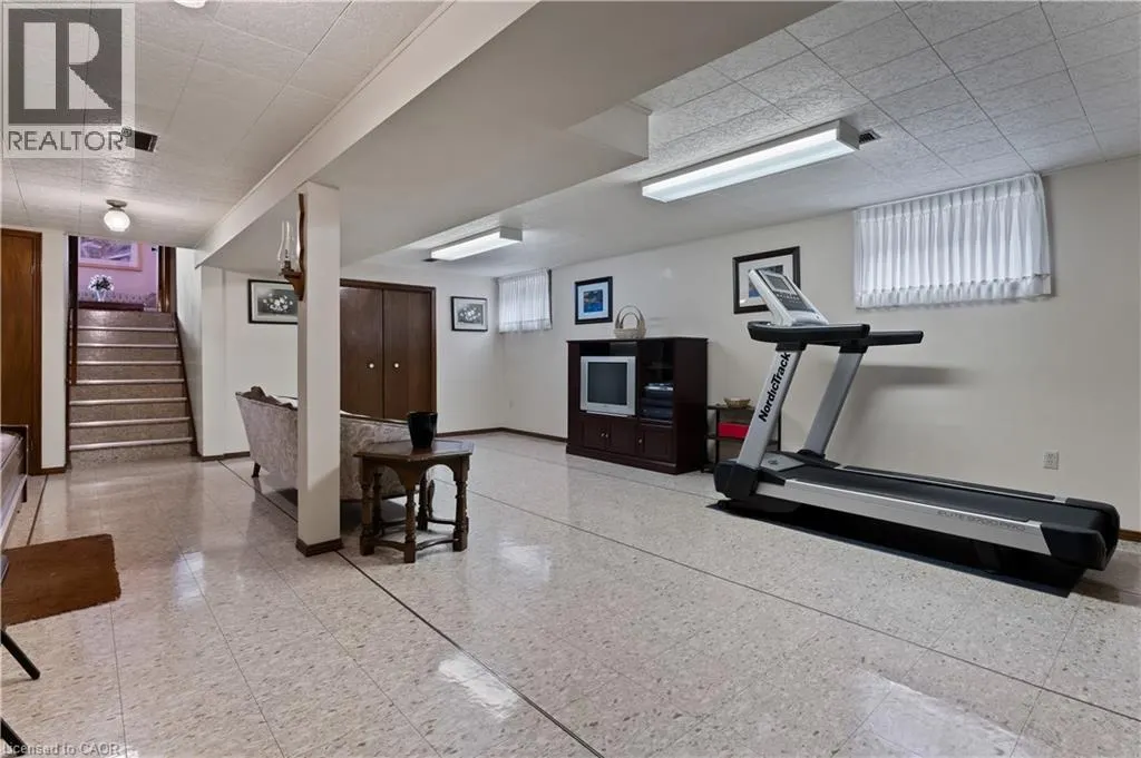 14 VALROSE Drive