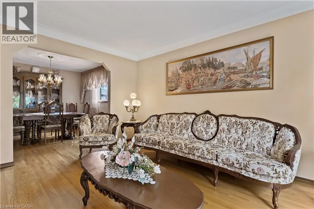14 VALROSE Drive