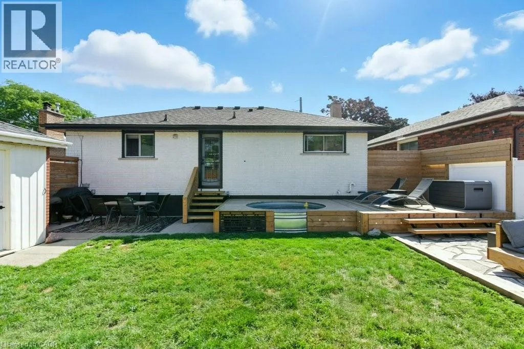 30 CLOKE Court