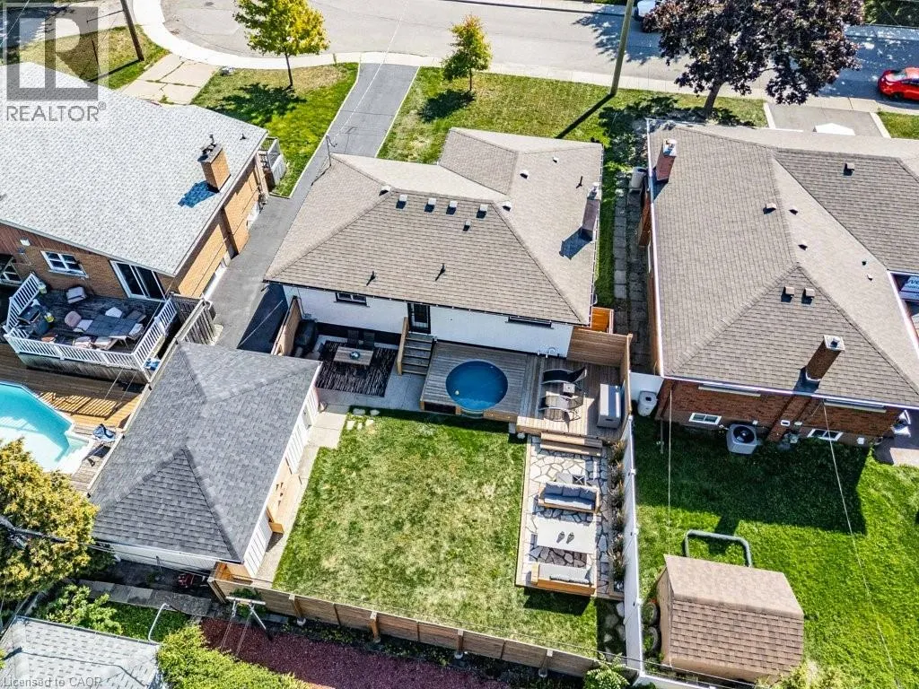 30 CLOKE Court