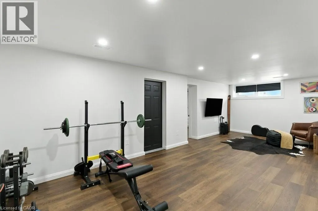 30 CLOKE Court