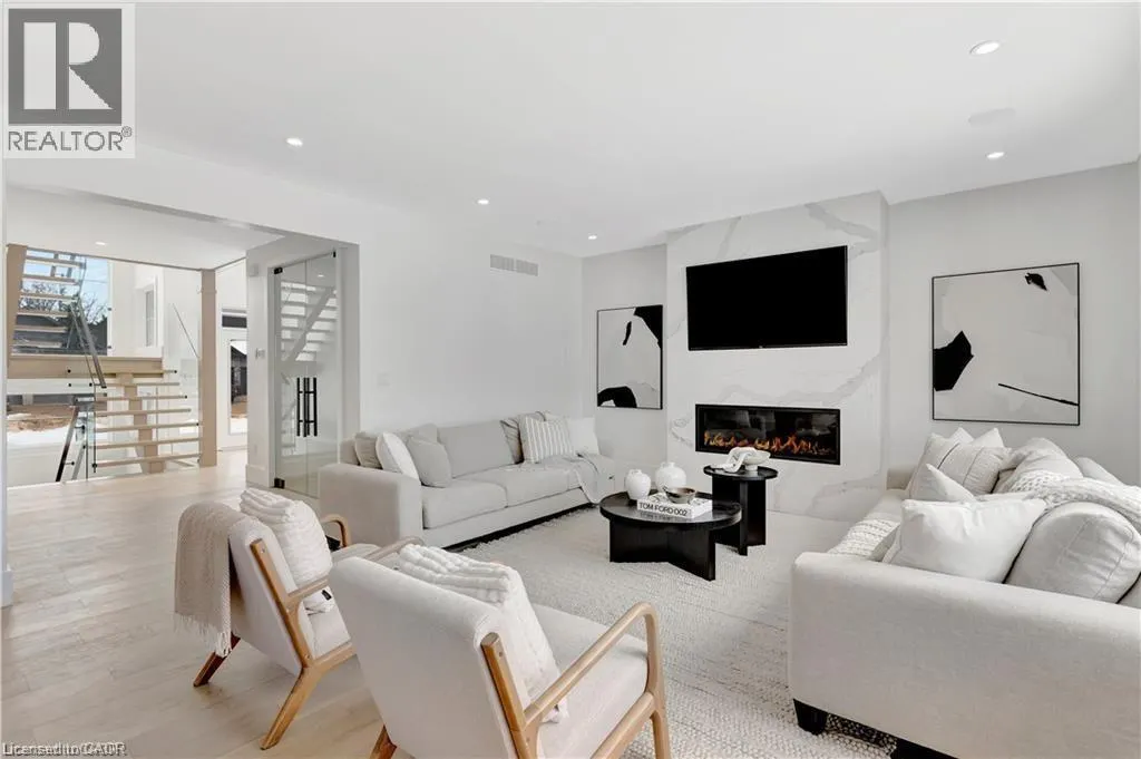 LOT 1 AVERY Place