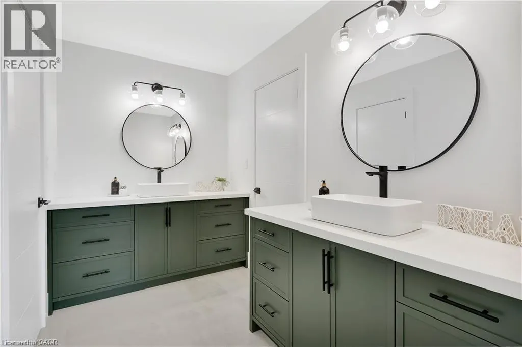 LOT 1 AVERY Place