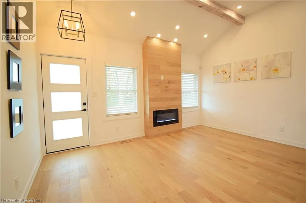 4 LANCASTER Avenue