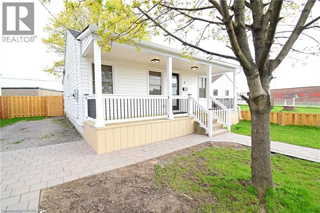 4 LANCASTER Avenue