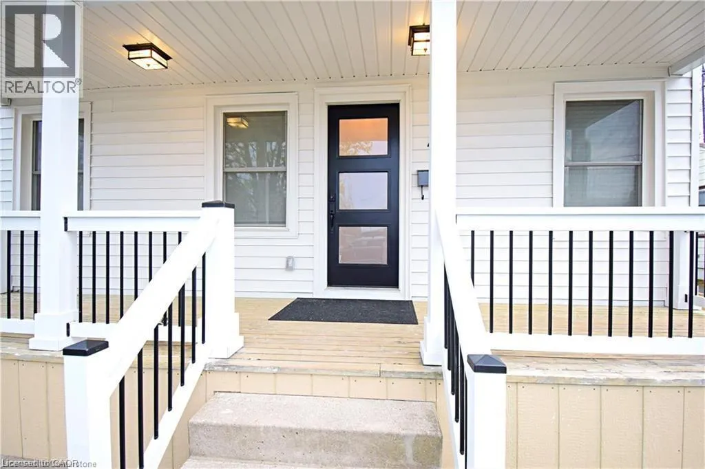 4 LANCASTER Avenue