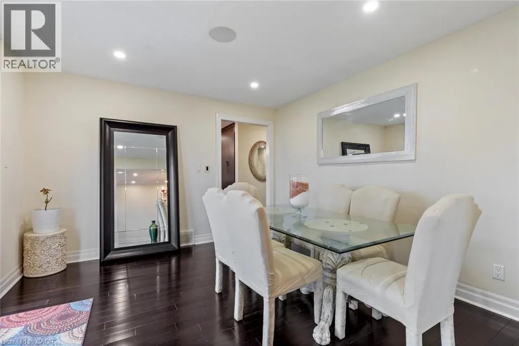 1073 N SERVICE Road