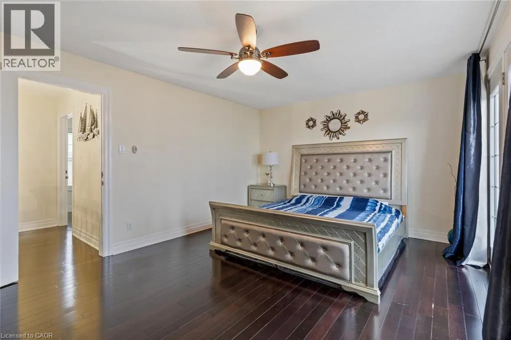 1073 N SERVICE Road