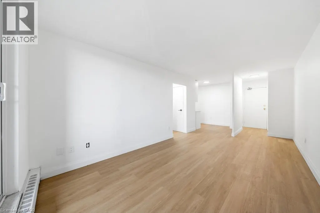223 JACKSON Street W Unit# 808, #808