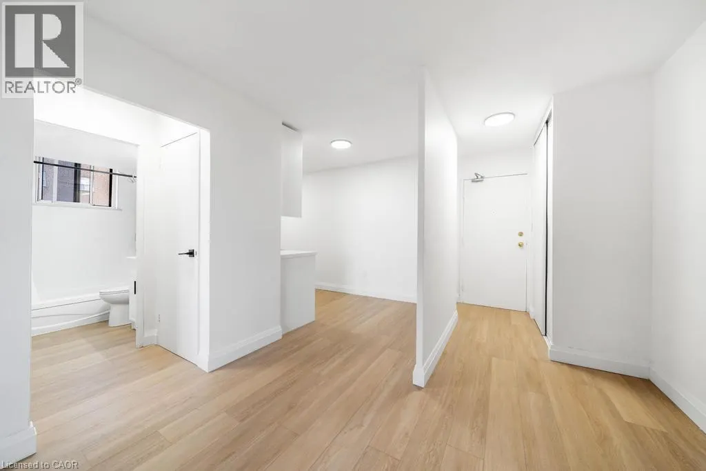 223 JACKSON Street W Unit# 808, #808