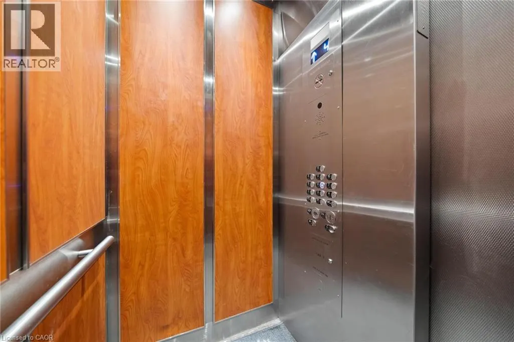 223 JACKSON Street W Unit# 808, #808