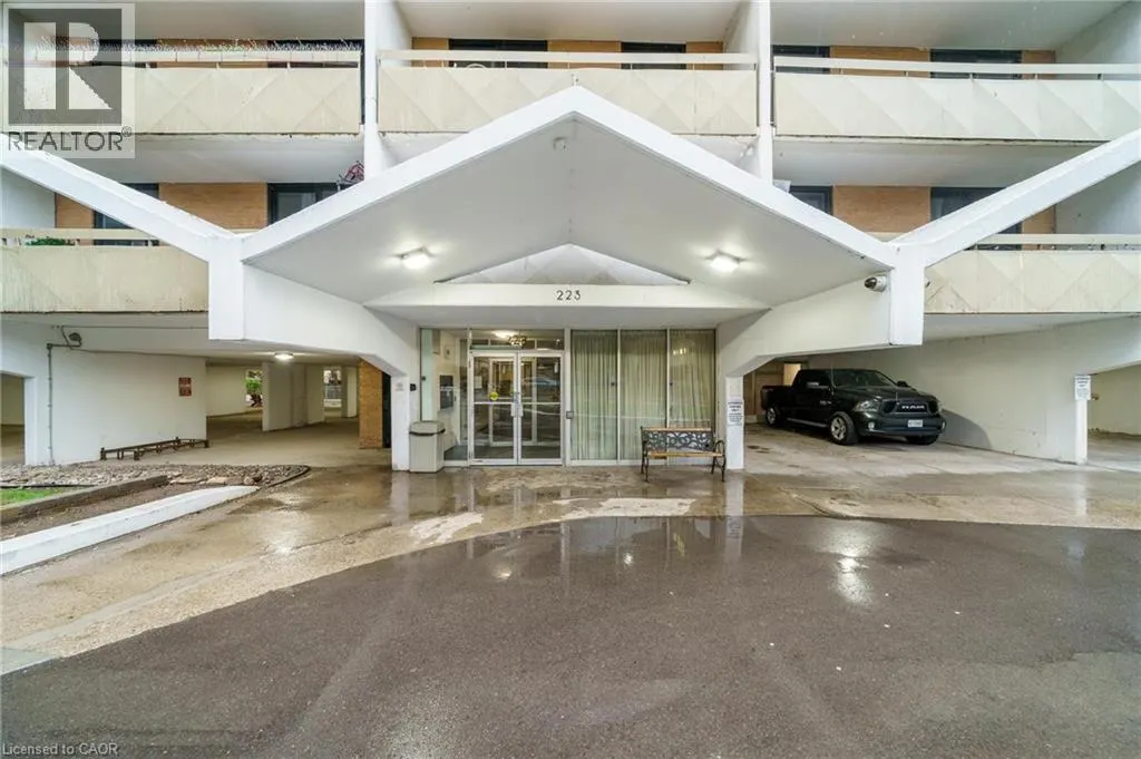 223 JACKSON Street W Unit# 808, #808